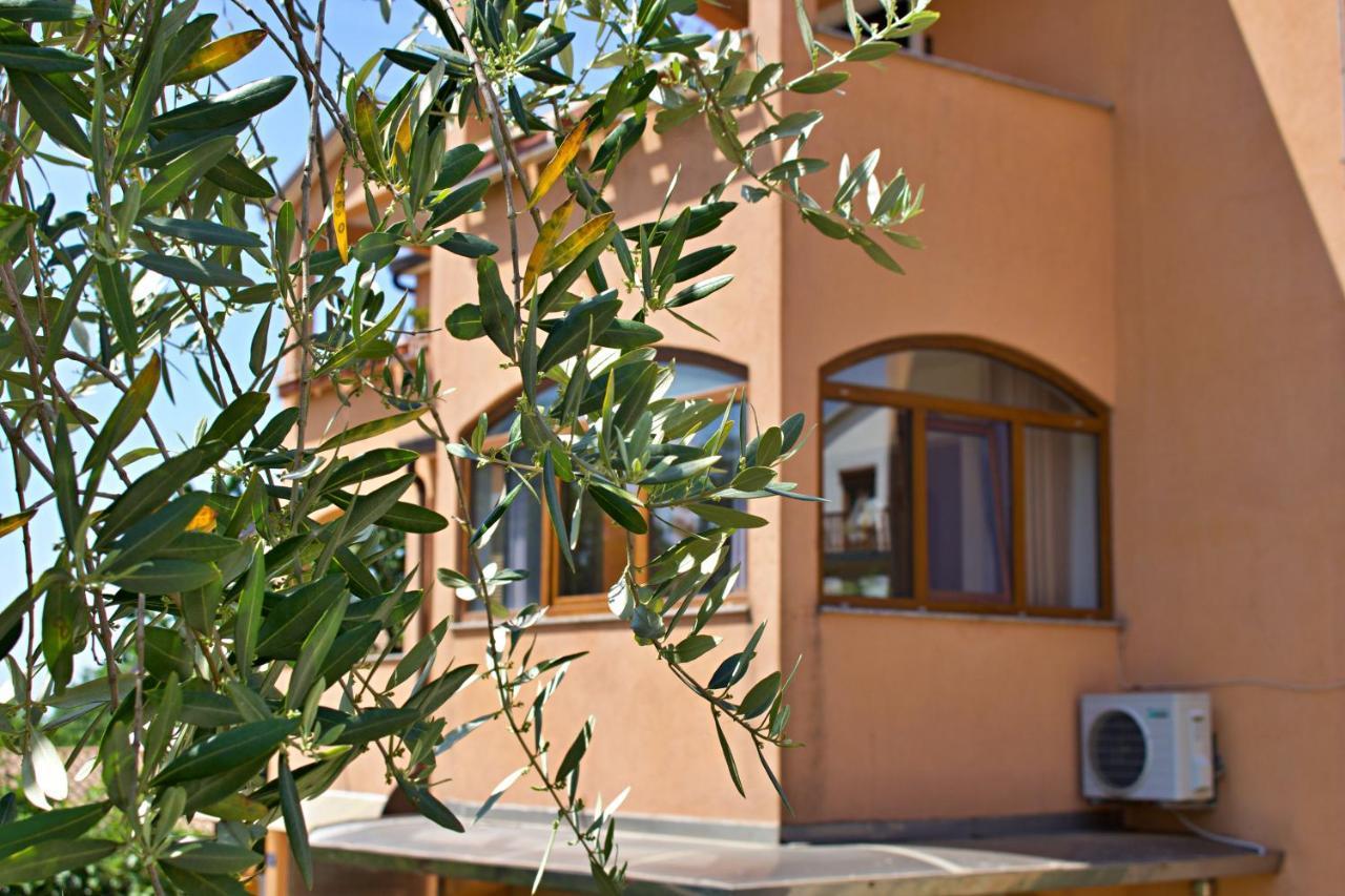 Apartments Kanegra Umag Exterior photo